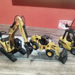 Carrinhos de aco