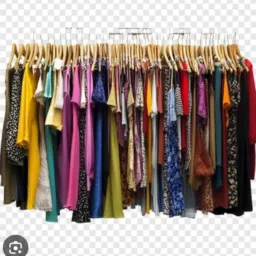 Bazar Sustentável 👗🧥👙👠👟🧣👜
