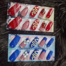 Postiça Realista pronta 💅🏻