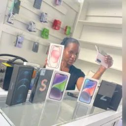 ~iZone Tech Zw 📱🖨📸📺