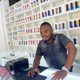 SmartPhone Zimbabwe Grp 6