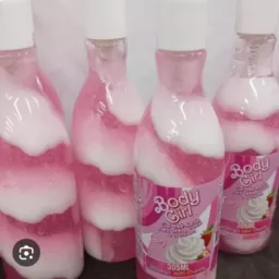 Gel hidratante 🧴 Body Girl morango com chantilly 😍