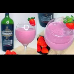 Caipirinha da praia de Tefé ponta branca😎🍹