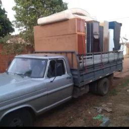 *frete e montagens de móveis em geral*