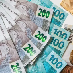 Rifa entre amigos de dinheiro primeiro prêmio 10 mil reais
